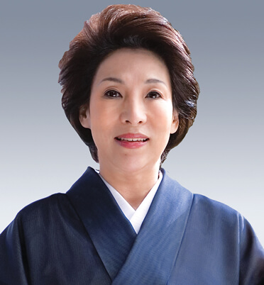 波乃久里子