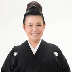 神田鯉栄(講談)
