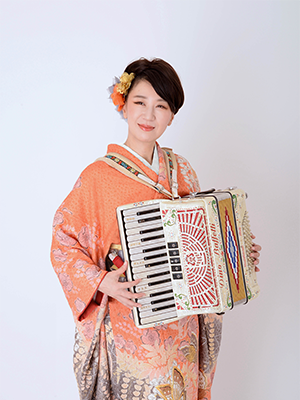 遠峰(とおみね)　あこ